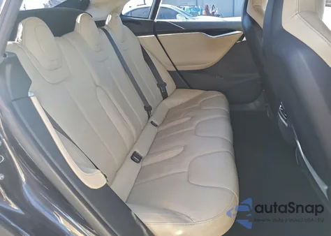 2014 Tesla Model S z USA, uszkodzony, nr VIN 5YJSA1S10EFP52193